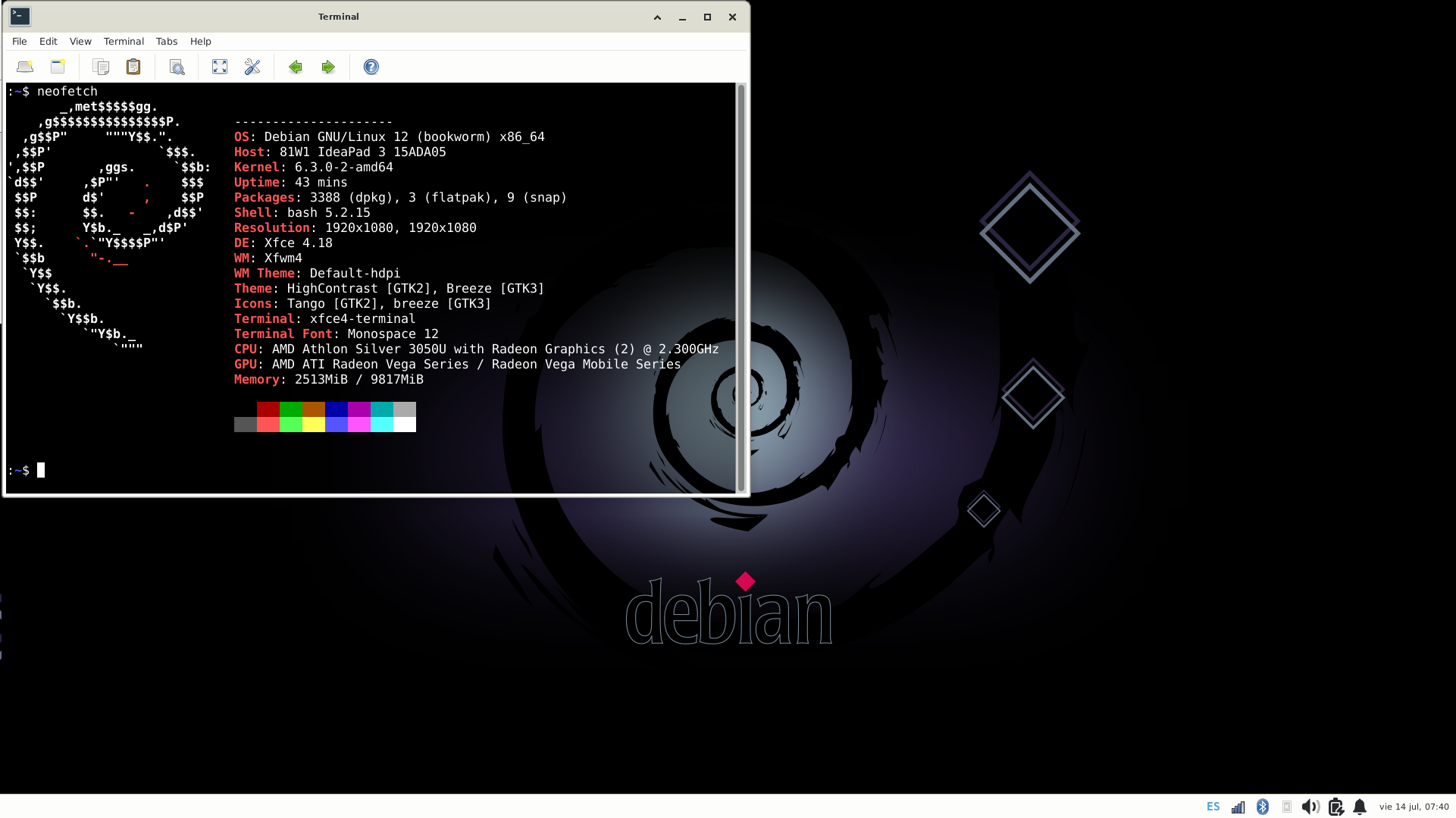 Se trata de una captura de pantalla de mi Debian 12. Salen datos del sistema